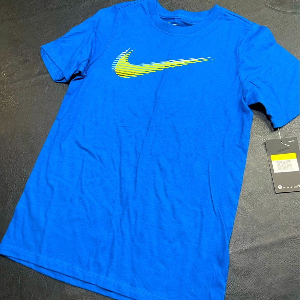 New with tags, Nike Tshirt
